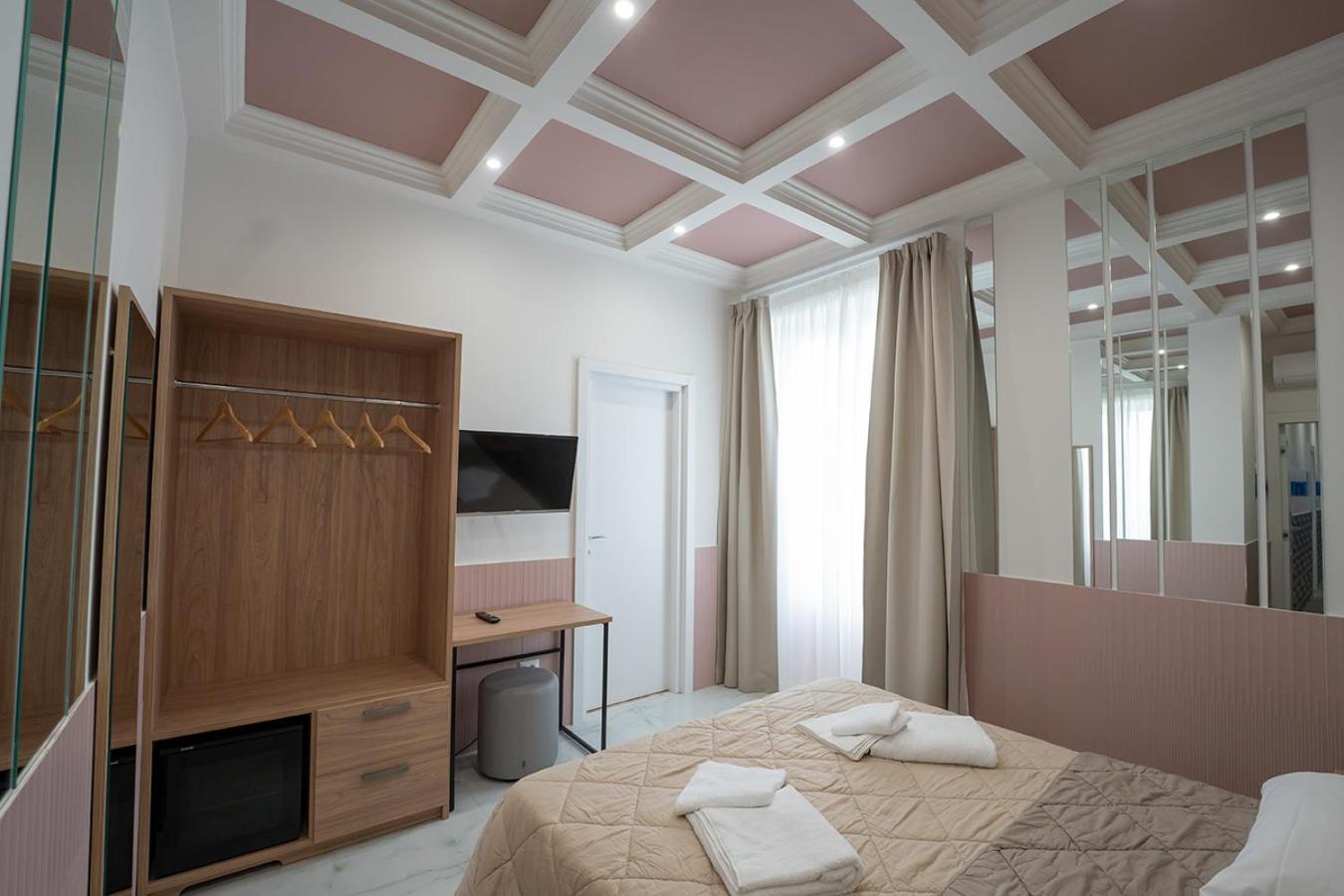 Pc Boutique H Centro, By Clapa Group Guest house Naples